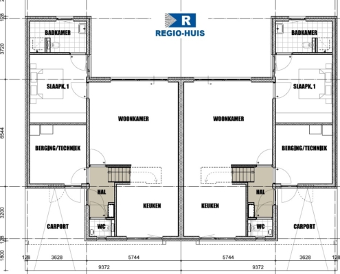 Plattegrond begane grond van TK-50 twee-onder-een-kap woning van RegioHuis. Ruime indeling met open leefruimtes, keuken, en praktische voorzieningen.